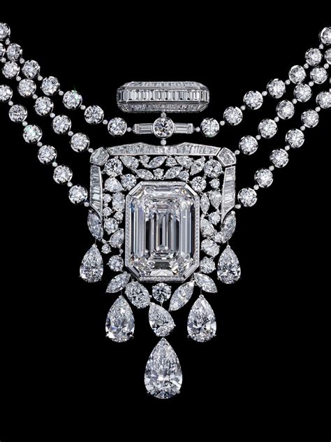 chanel no 5 necklace 55.55-carat diamond|Chanel necklace no 5.